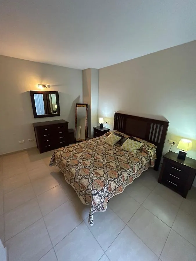 APTOS EL SOMBRERO ,PLAYA LOS BOLICHES, MODERNO APARTAMENTO 2 Dor Fuengirola